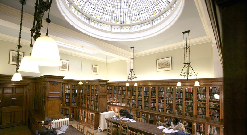 The library in Bishop Gate Institute in London